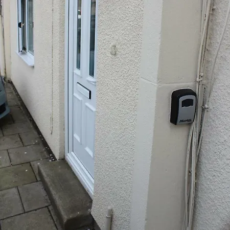 Spacious 2 Bed Near Gloucester Road Bristol